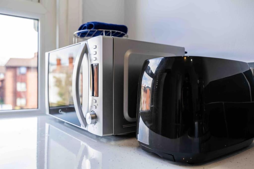 Modern Flat In Moseley With Free Parking Apartment Birmingham Bagian luar foto